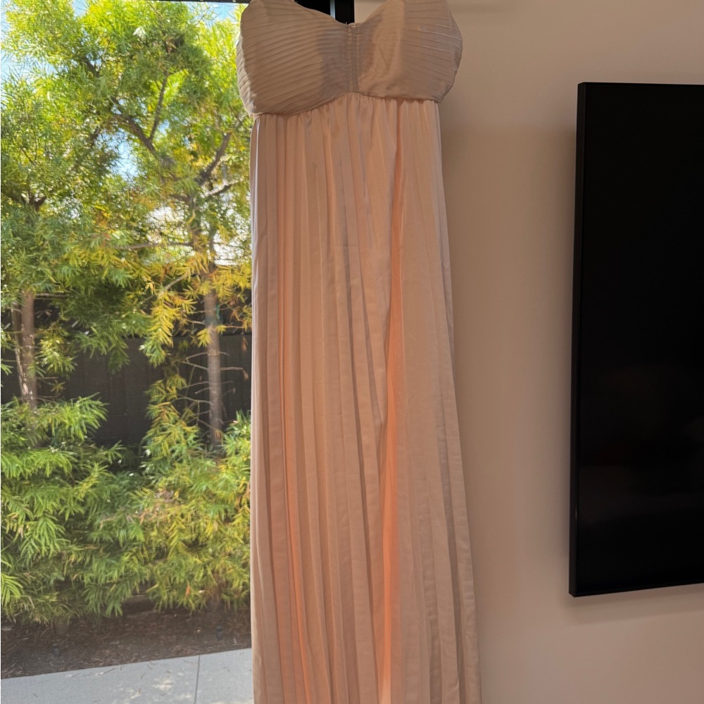 Chic White Pleated Maxi Dress